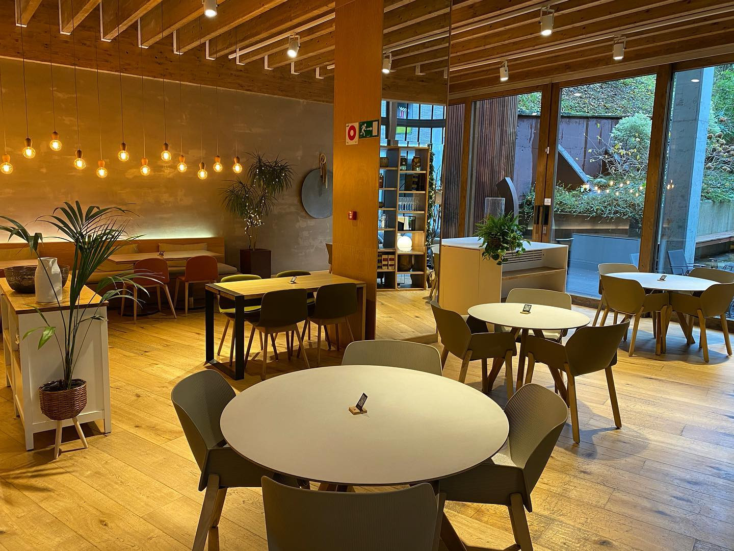 Enea. Hotel Zenit